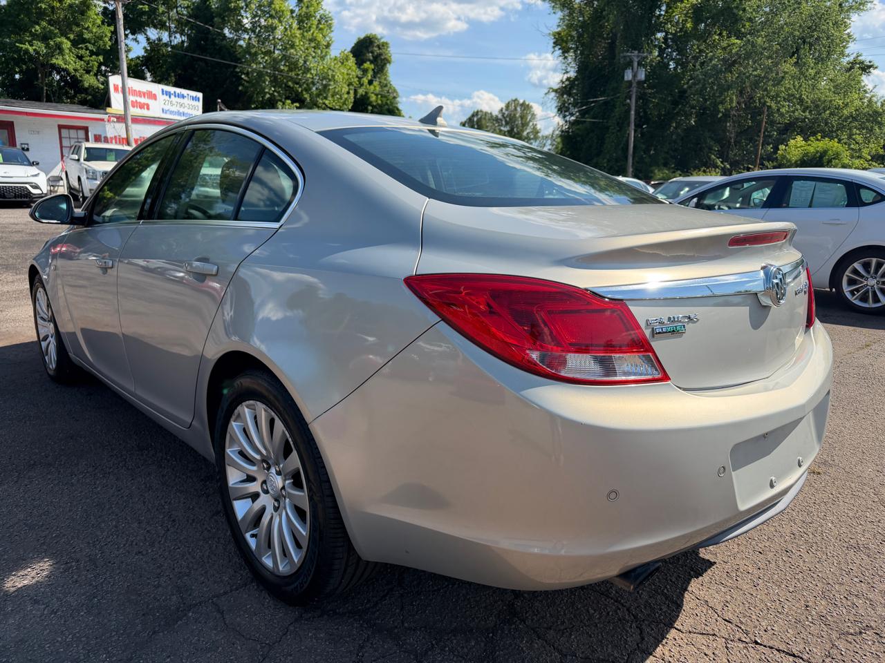 Buick Regal CXL 2011