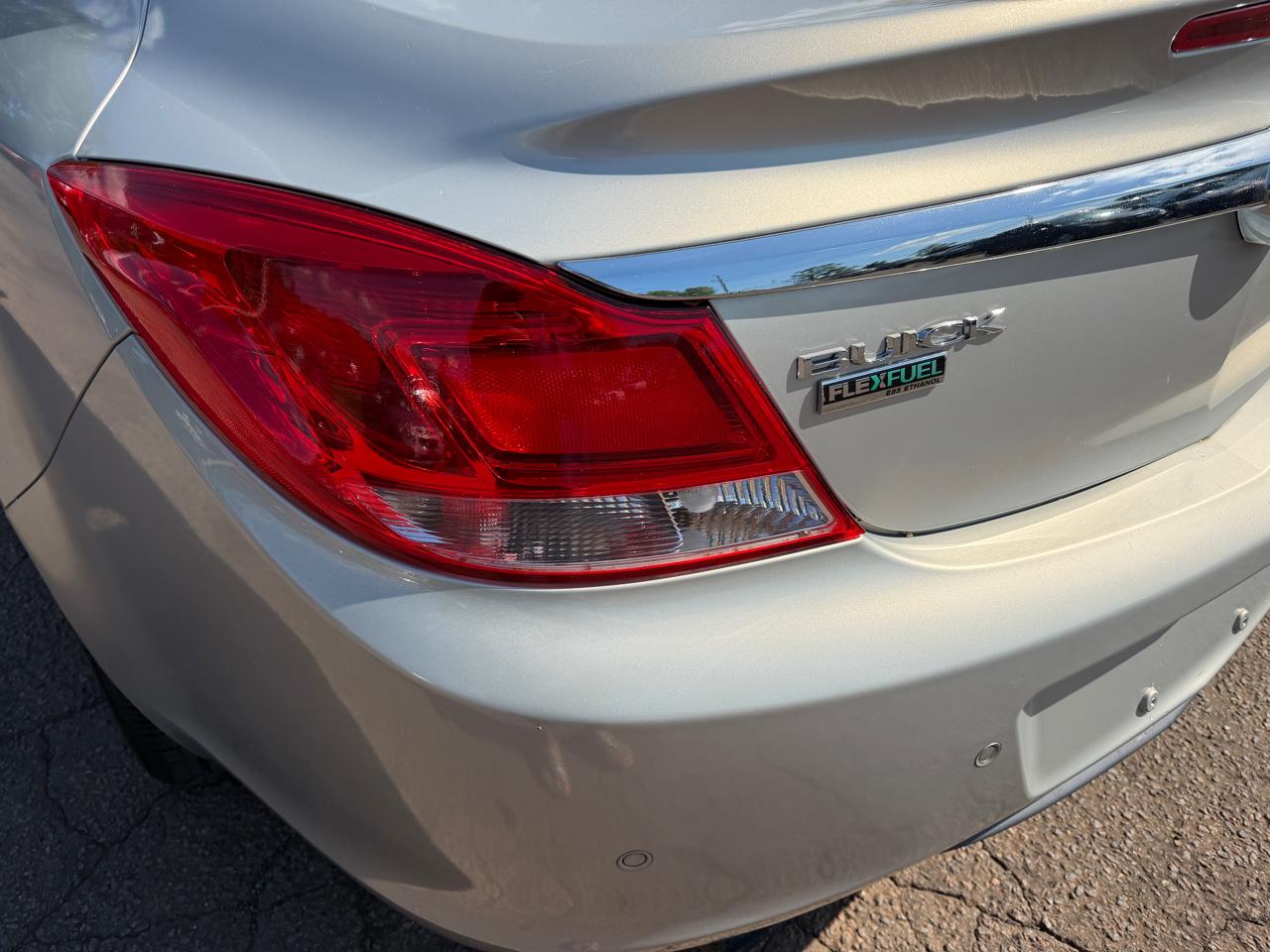Buick Regal CXL 2011