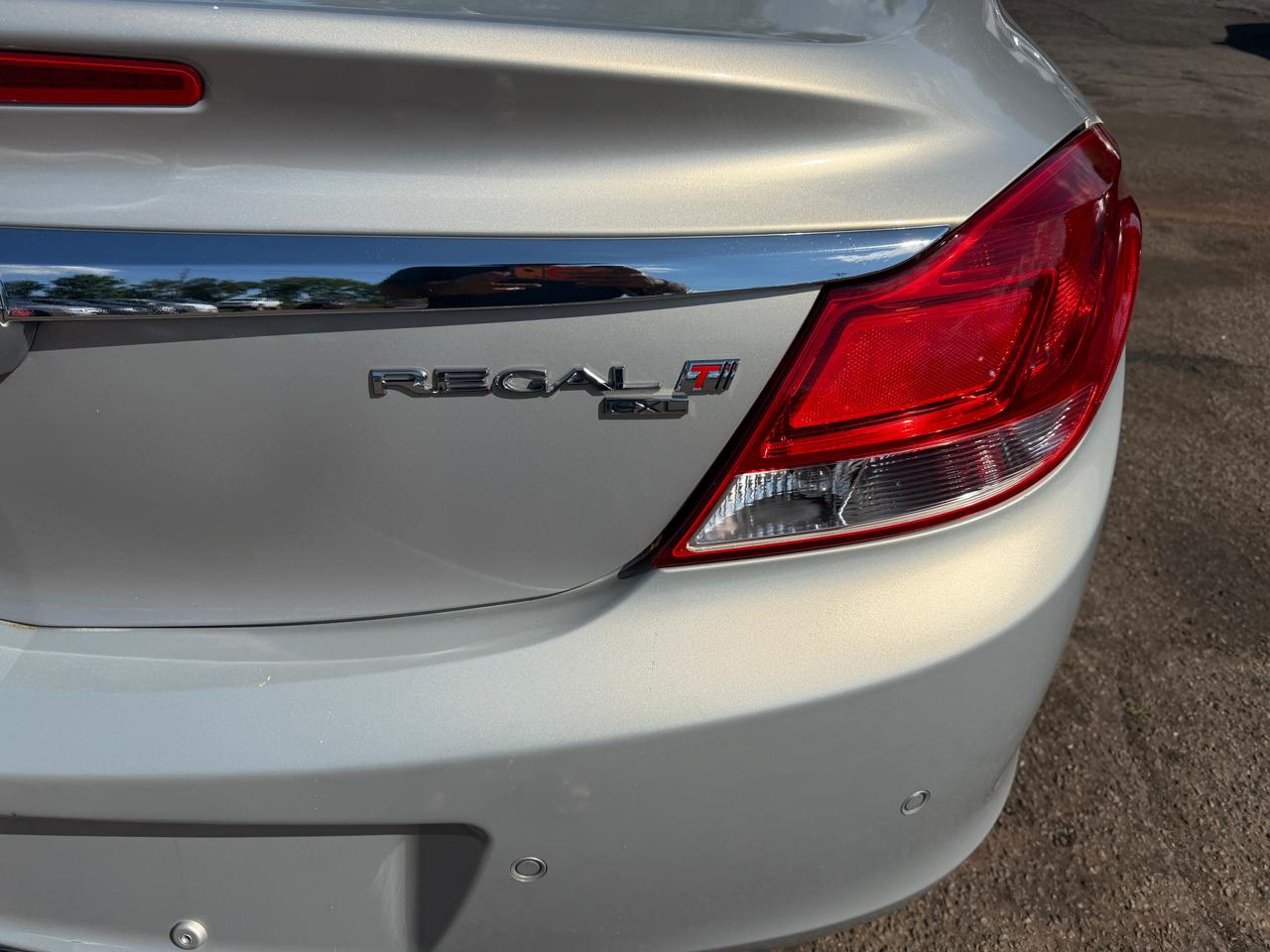Buick Regal CXL 2011