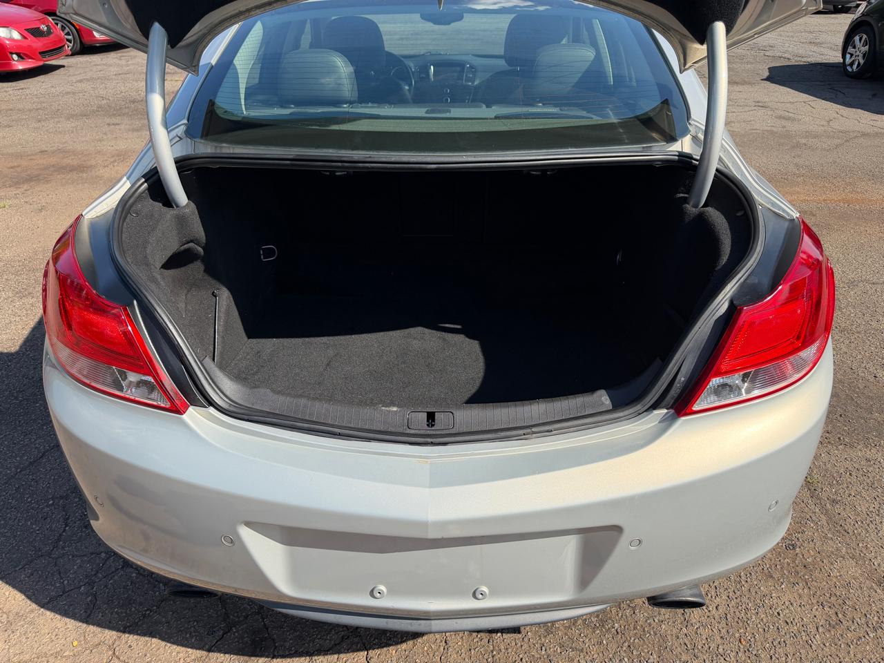Buick Regal CXL 2011