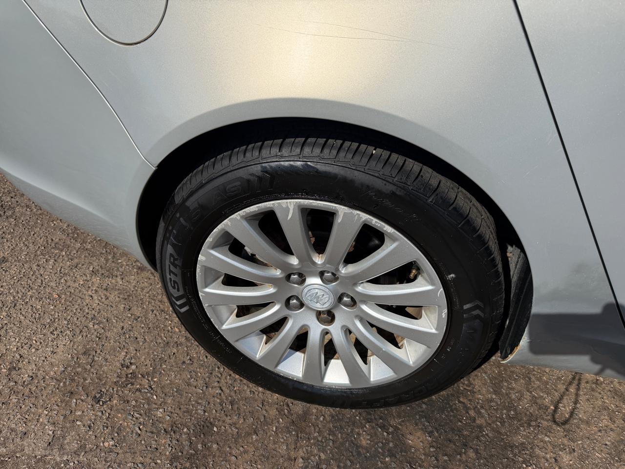 Buick Regal CXL 2011