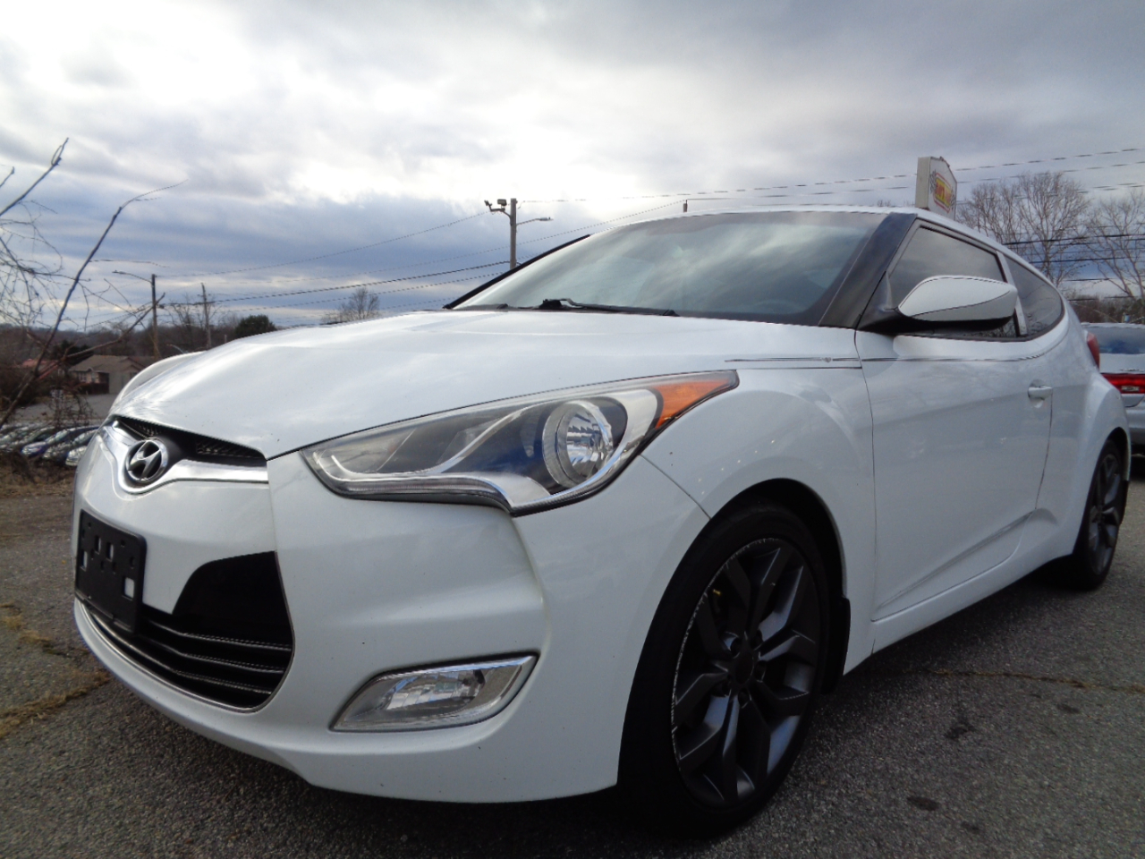 Hyundai Veloster Base 2012