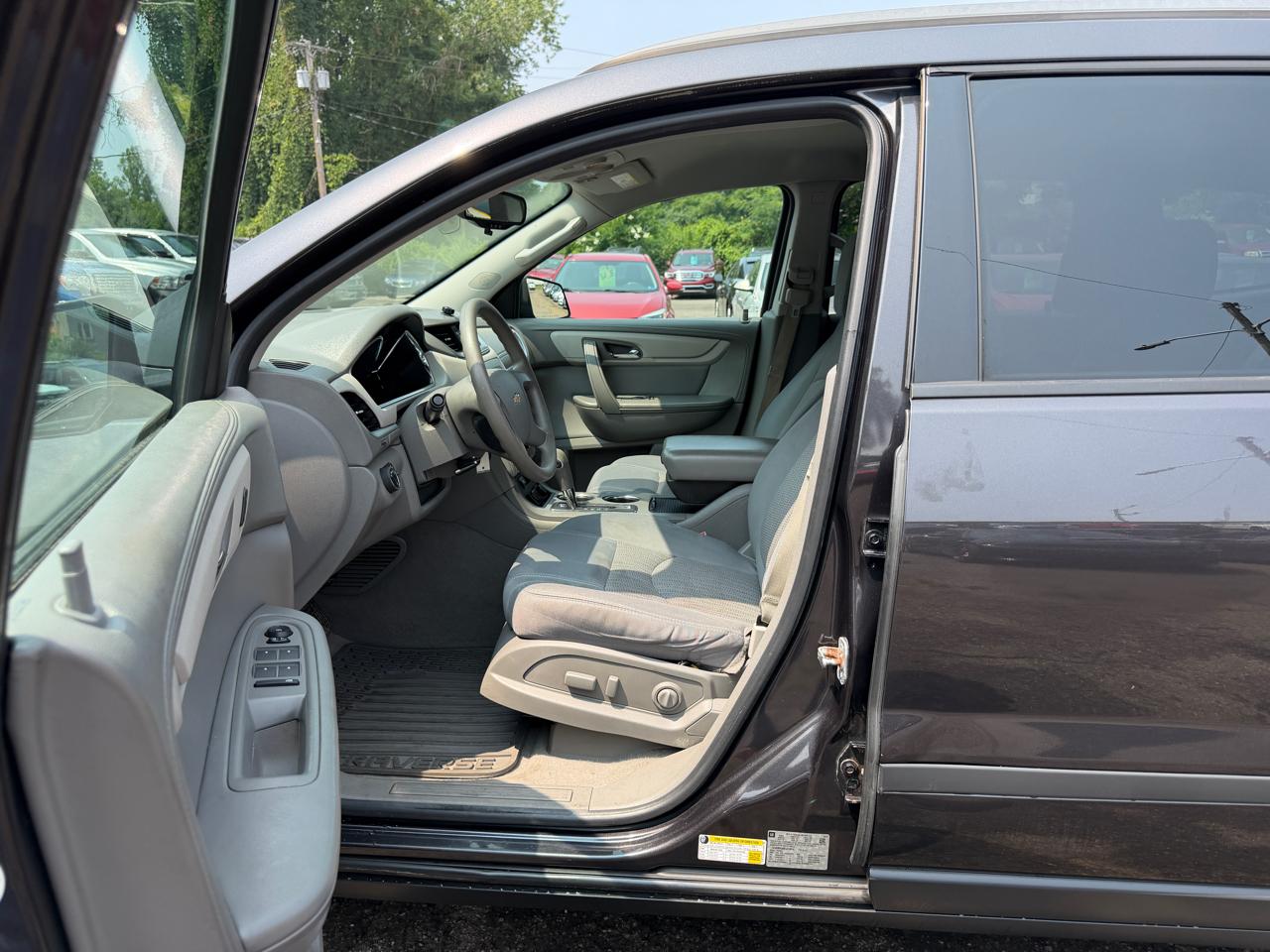 Chevrolet Traverse LS 2015