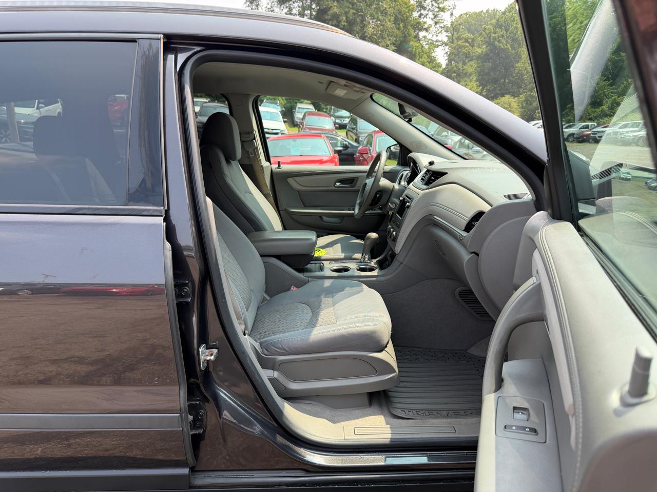 Chevrolet Traverse LS 2015