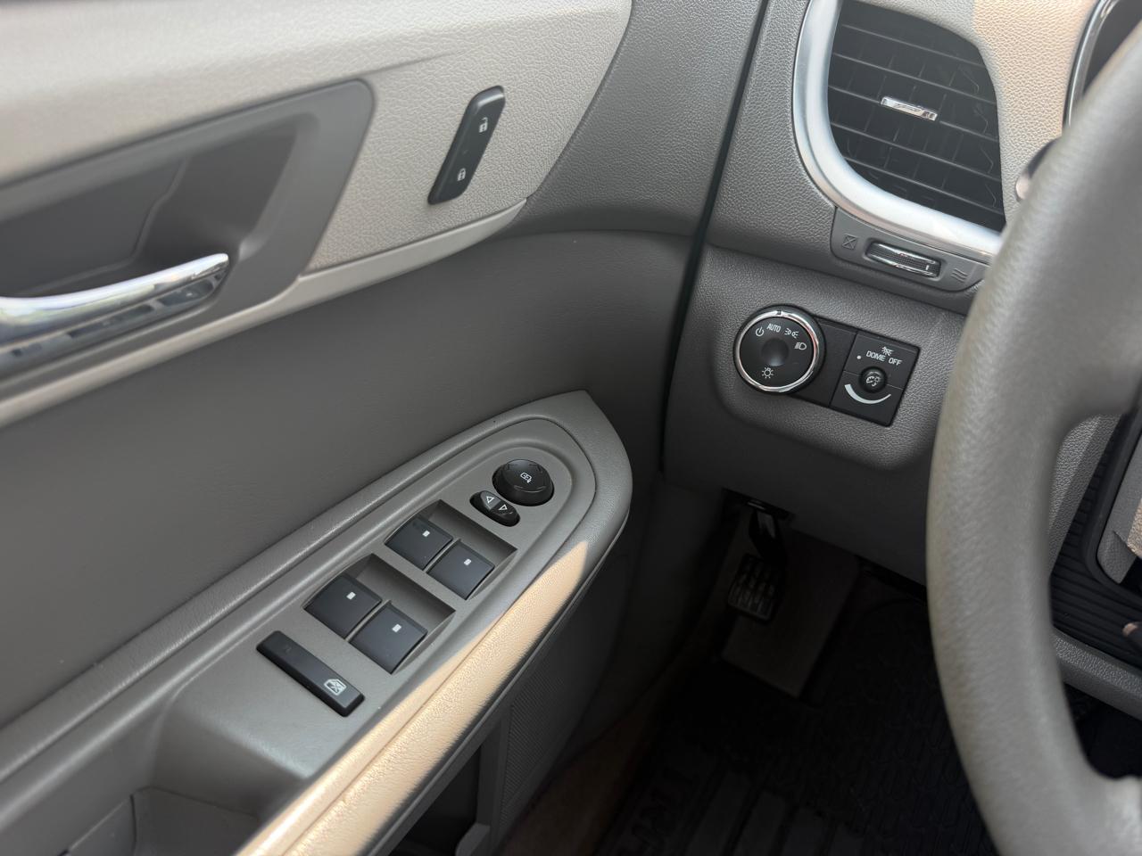 Chevrolet Traverse LS 2015