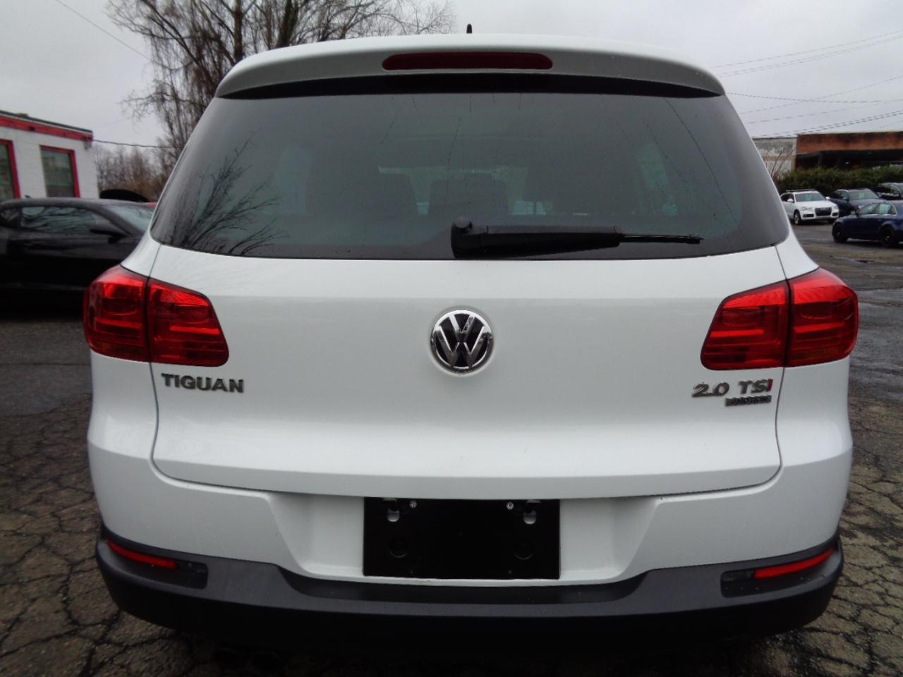 Volkswagen Tiguan S 4Motion 2015