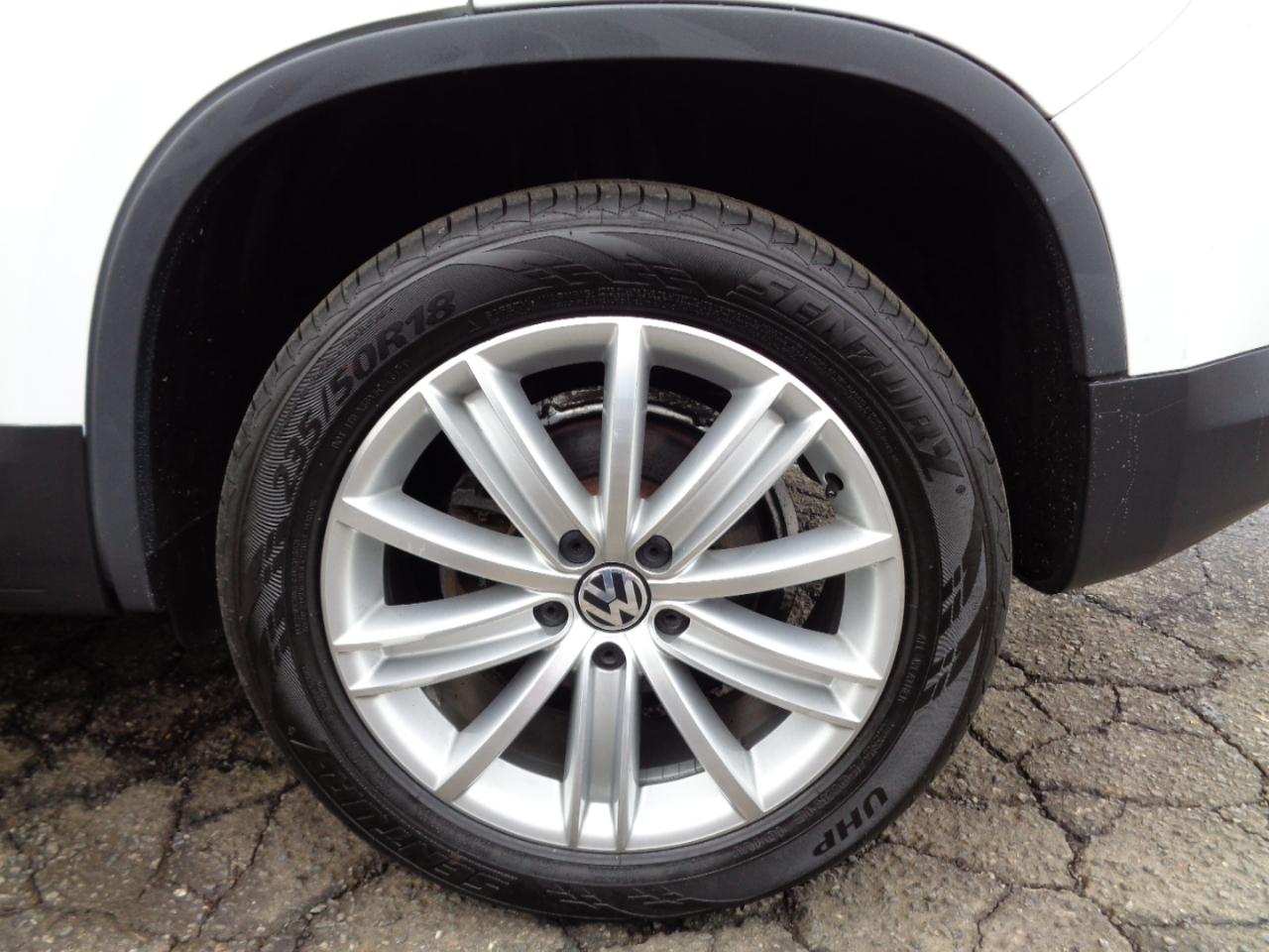 Volkswagen Tiguan S 4Motion 2015