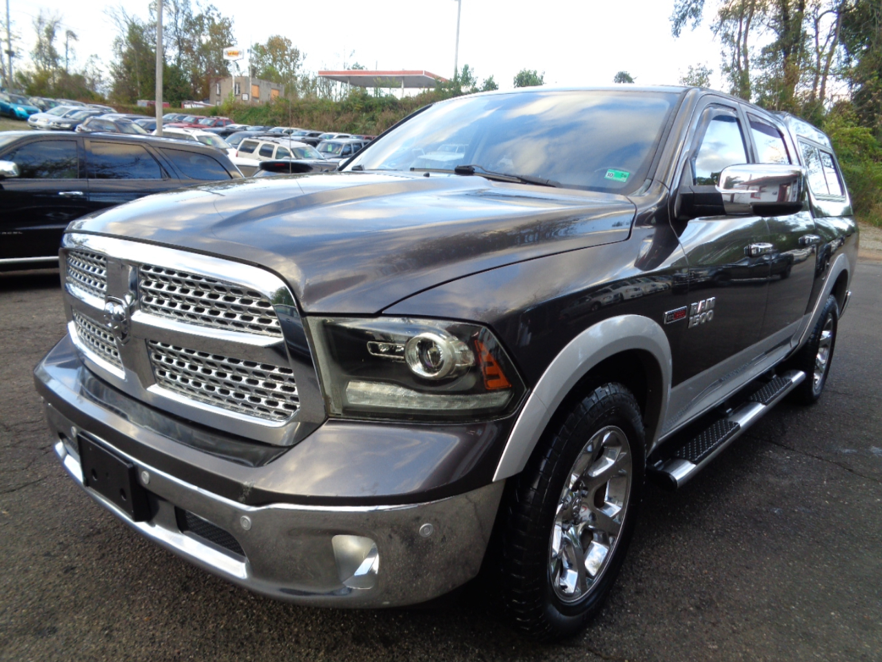 2014 RAM 1500 Laramie Crew Cab SWB 4WD
