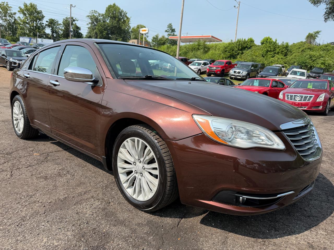 Chrysler 200  2012