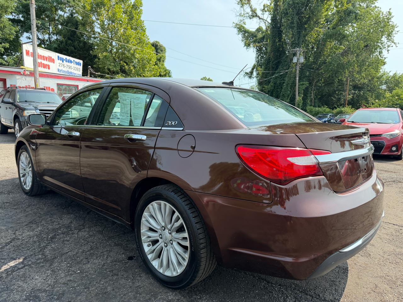 Chrysler 200  2012