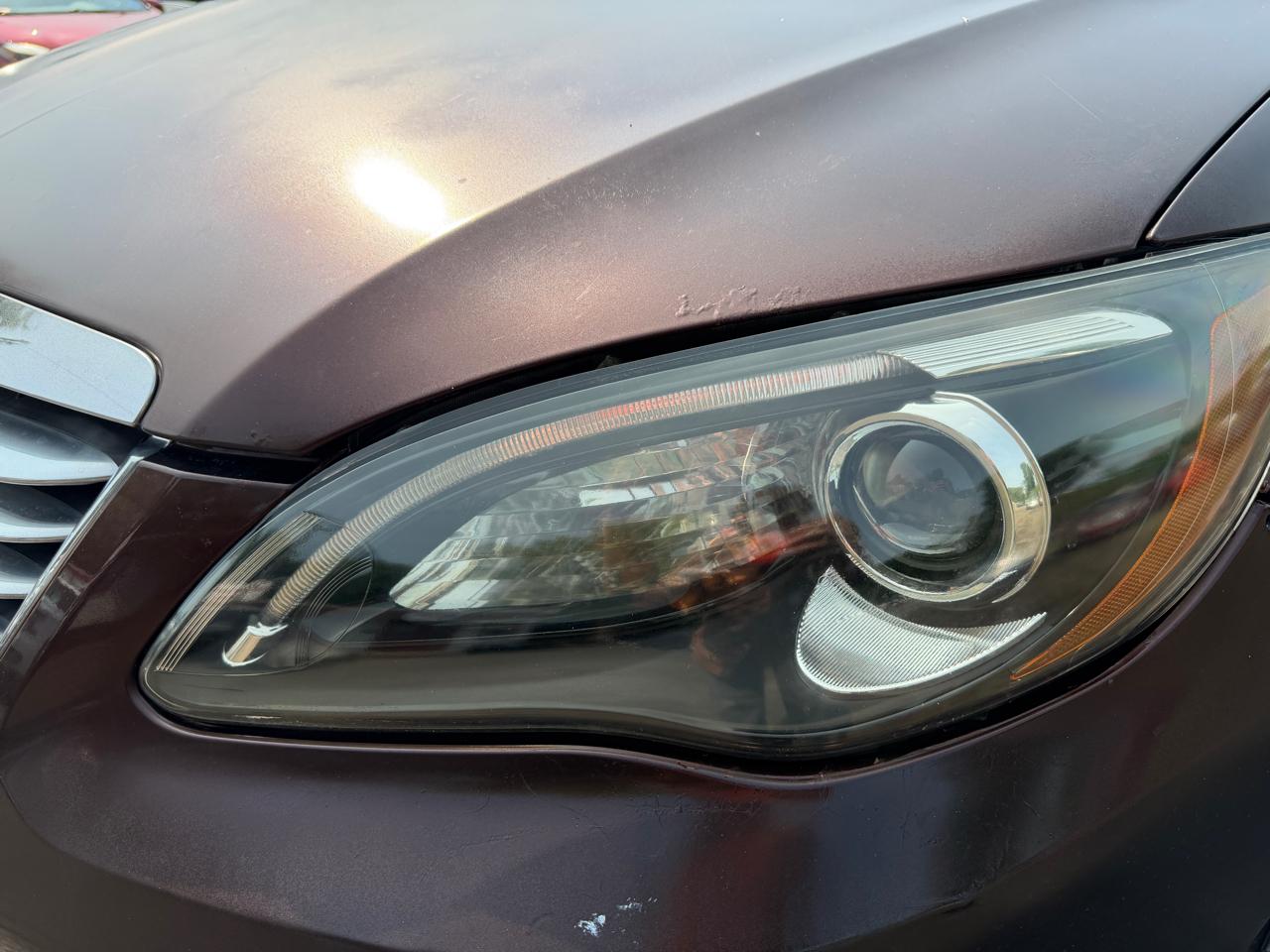 Chrysler 200  2012