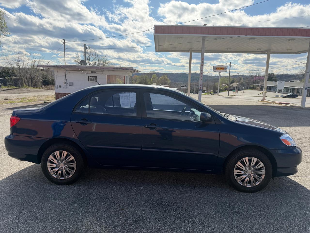 Toyota Corolla LE 2004