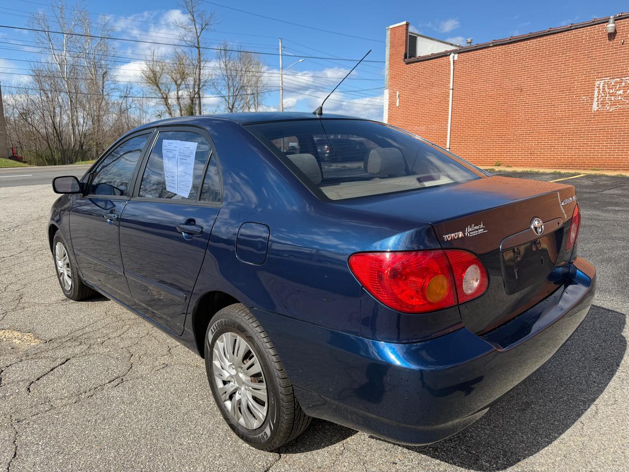 Toyota Corolla LE 2004