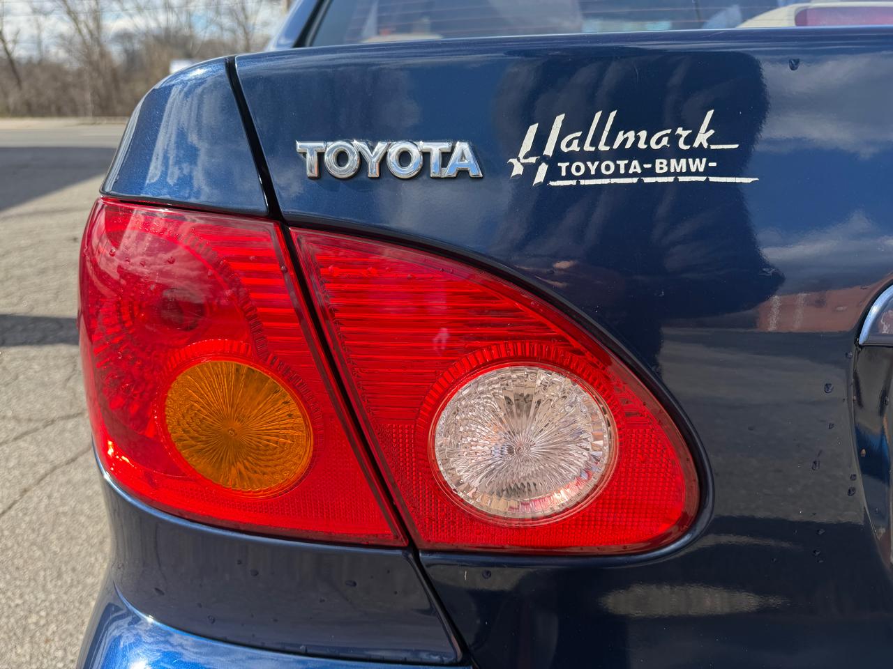 Toyota Corolla LE 2004