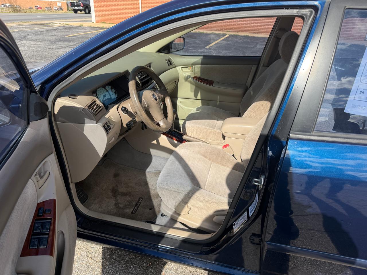 Toyota Corolla LE 2004