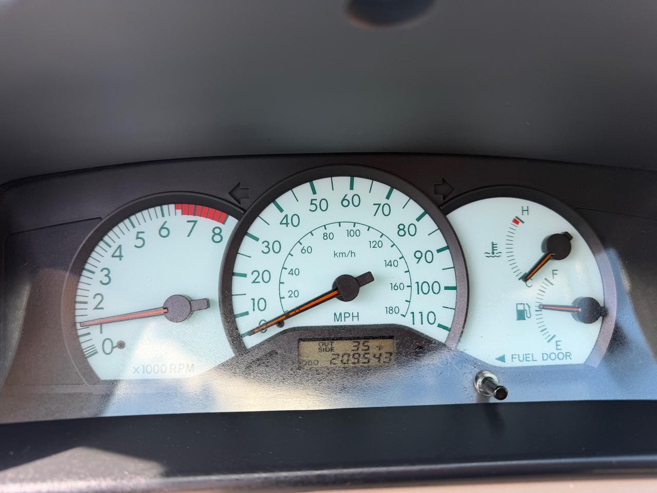 Toyota Corolla LE 2004