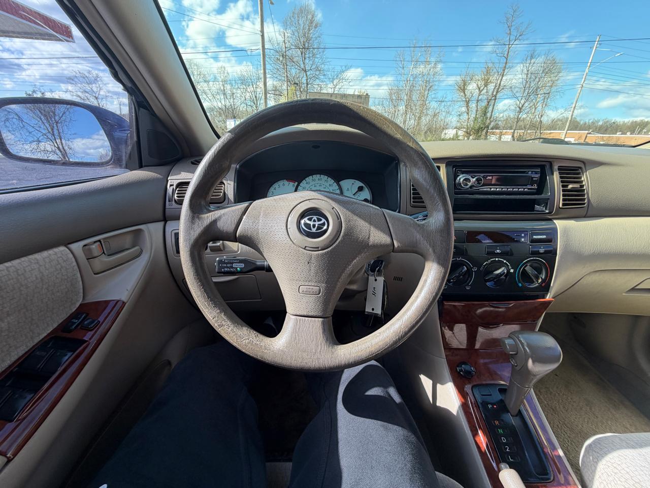 Toyota Corolla LE 2004