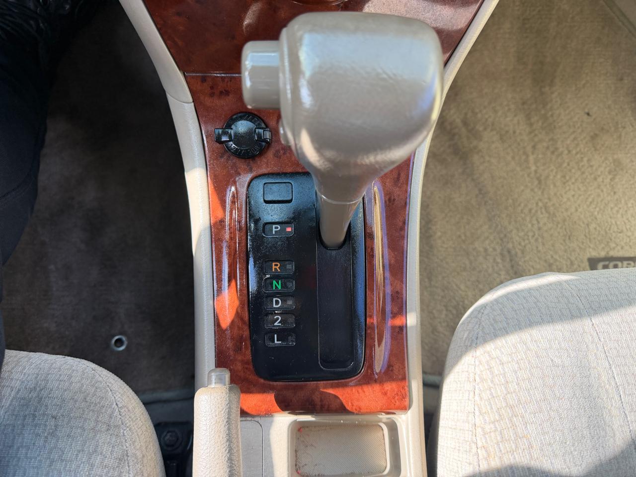 Toyota Corolla LE 2004