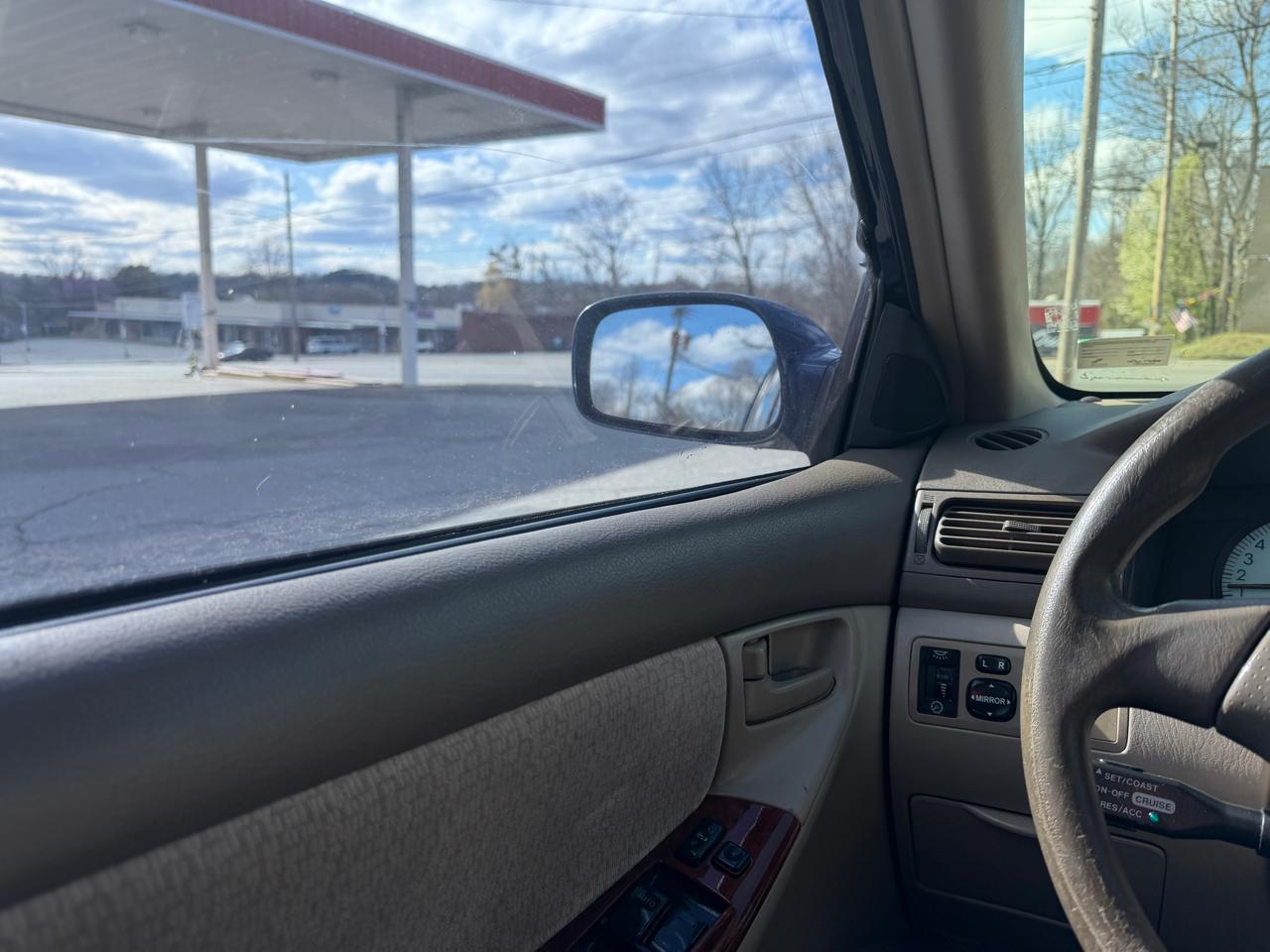 Toyota Corolla LE 2004