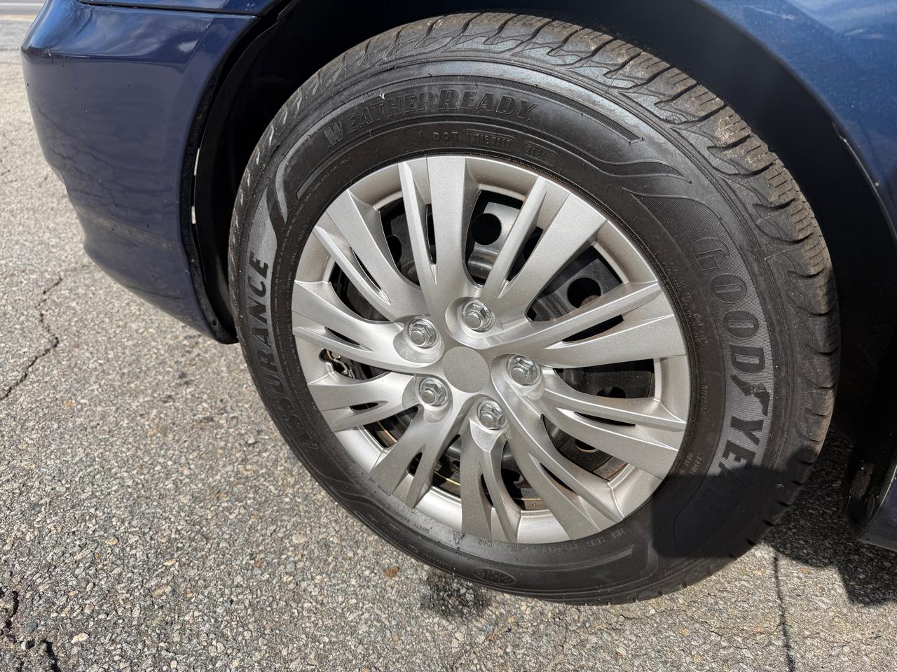 Toyota Corolla LE 2004