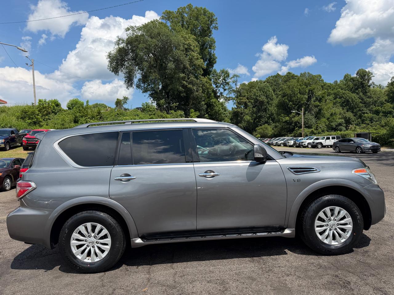 Nissan Armada Platinum AWD 2017