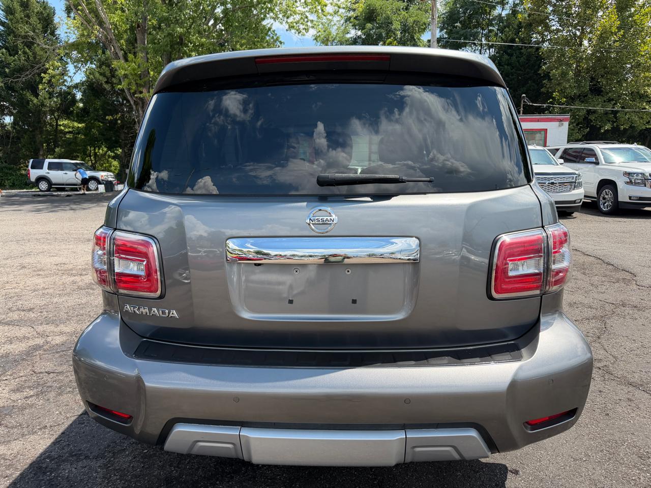 Nissan Armada Platinum AWD 2017