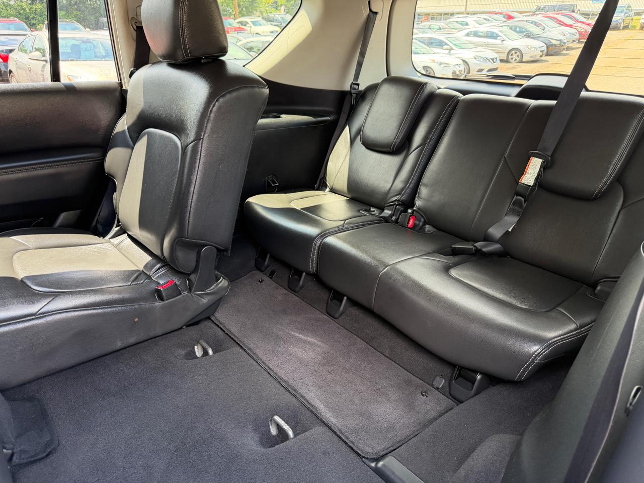 Nissan Armada Platinum AWD 2017