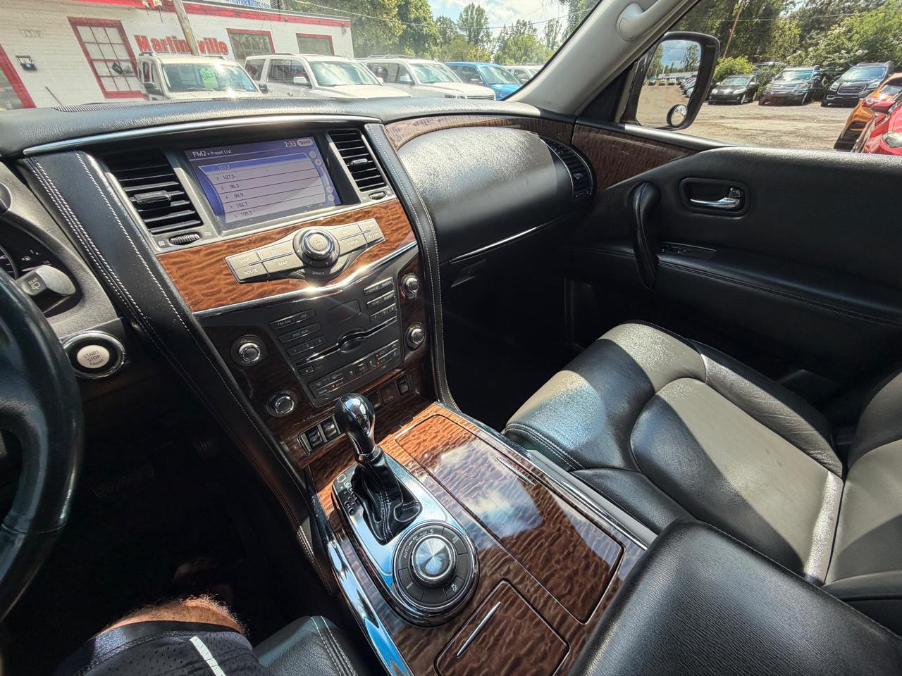 Nissan Armada Platinum AWD 2017