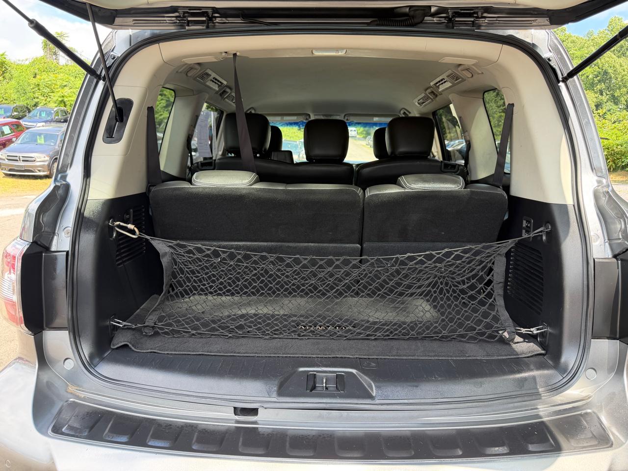Nissan Armada Platinum AWD 2017