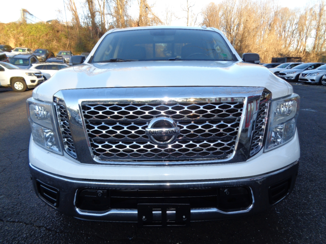 Nissan Titan Platinum Reserve Crew Cab 2WD 2018