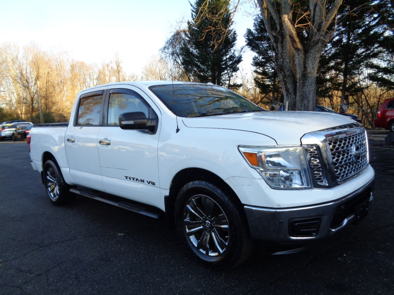 Nissan Titan Platinum Reserve Crew Cab 2WD 2018