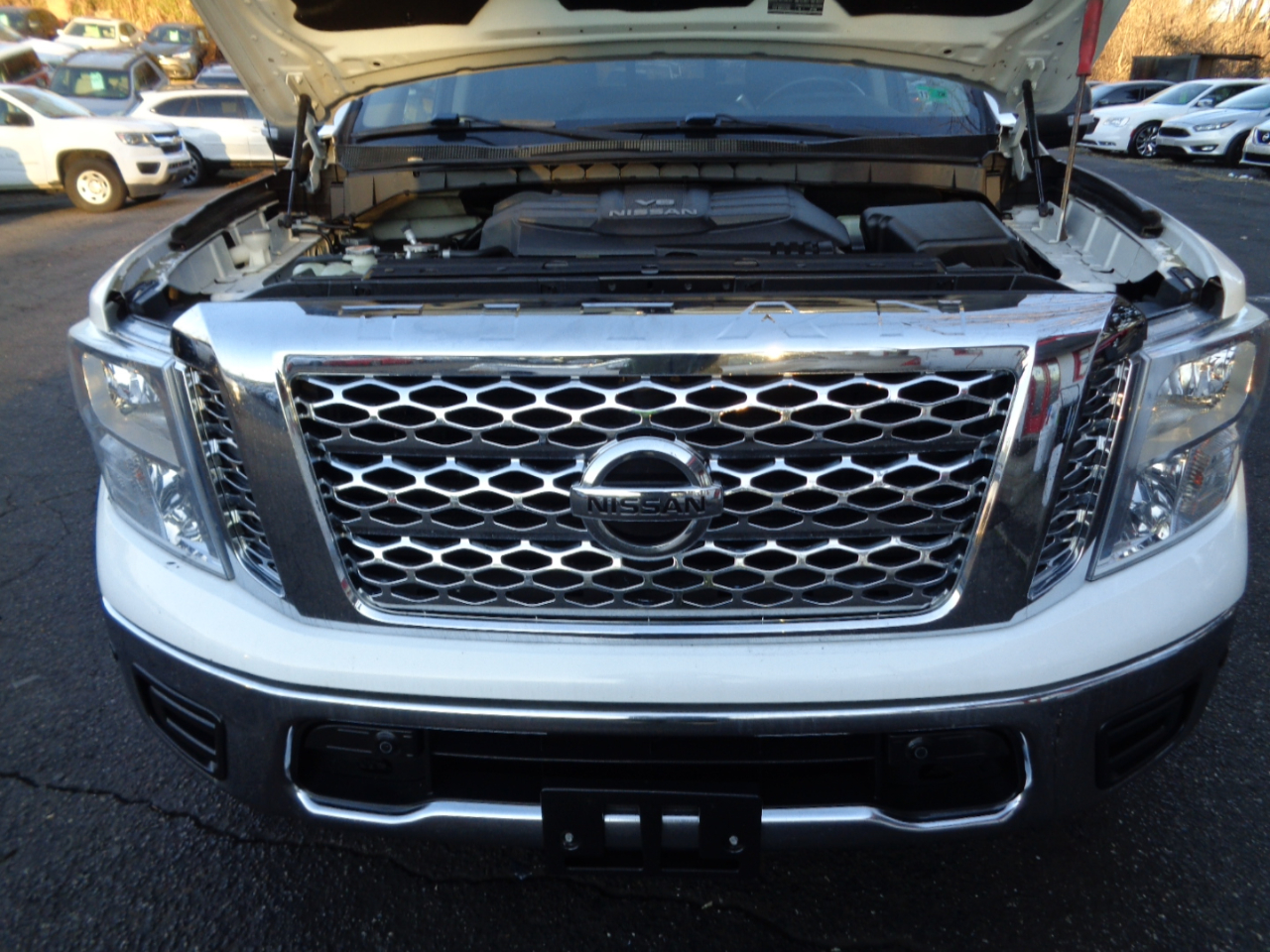 Nissan Titan Platinum Reserve Crew Cab 2WD 2018