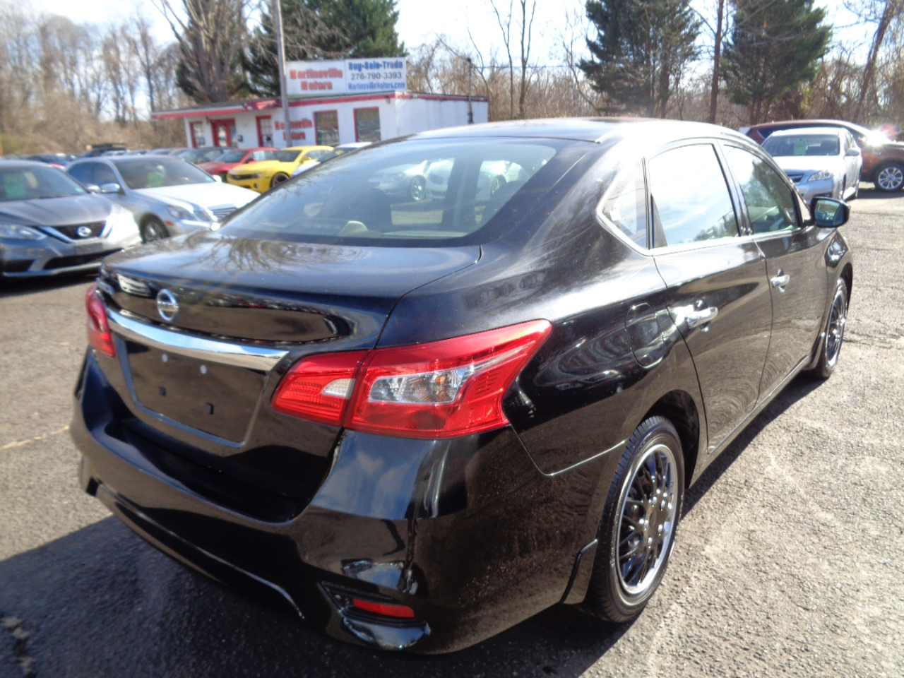 Nissan Sentra S 6MT 2017