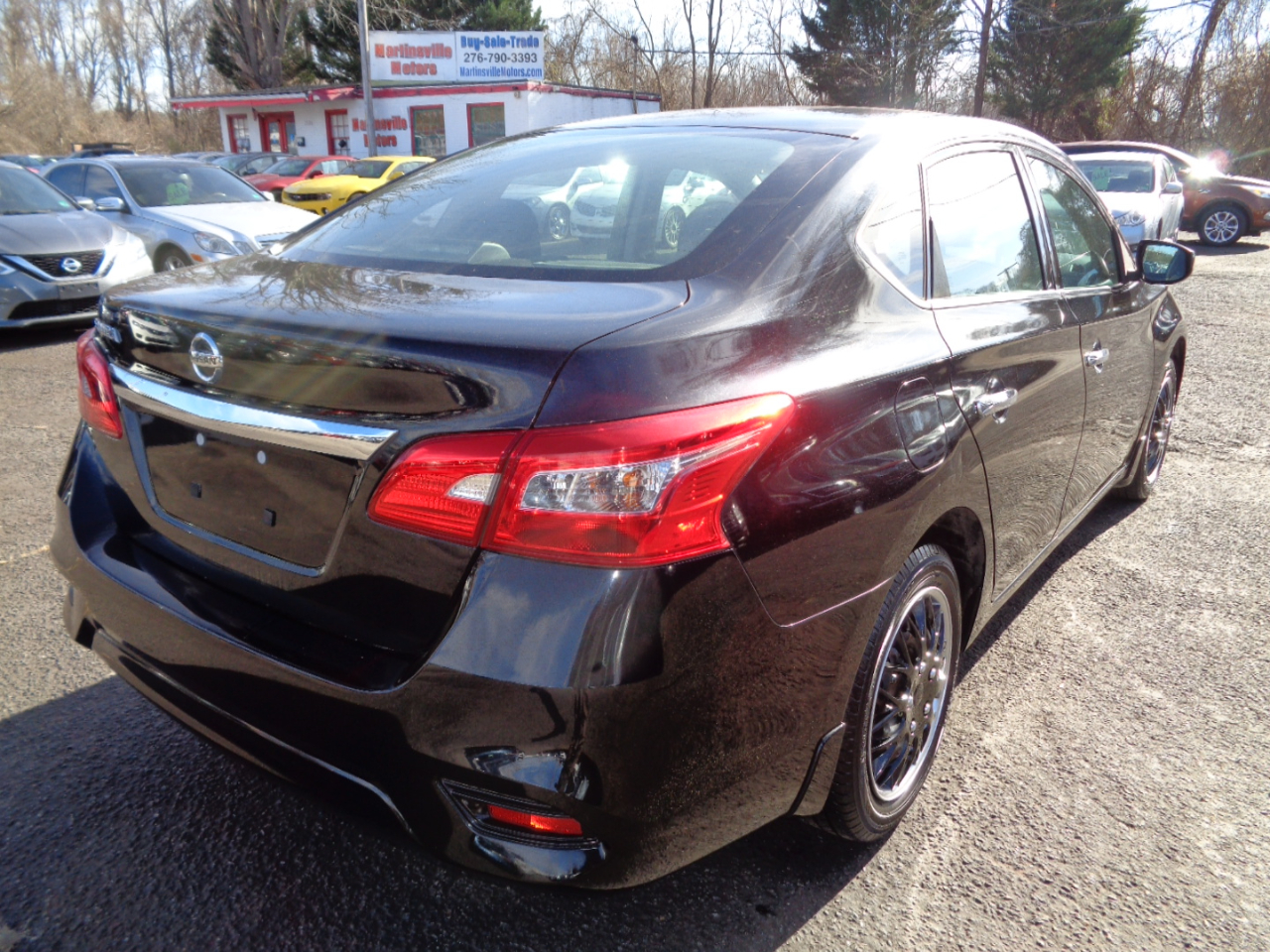 Nissan Sentra S 6MT 2017