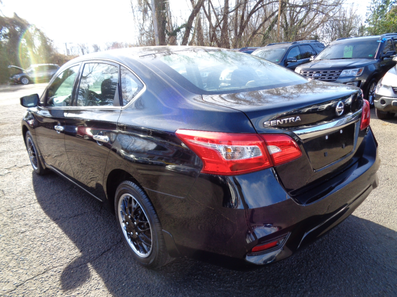 Nissan Sentra S 6MT 2017