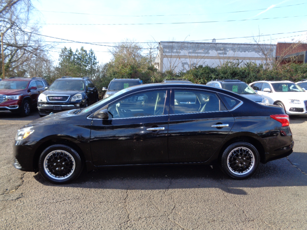 Nissan Sentra S 6MT 2017