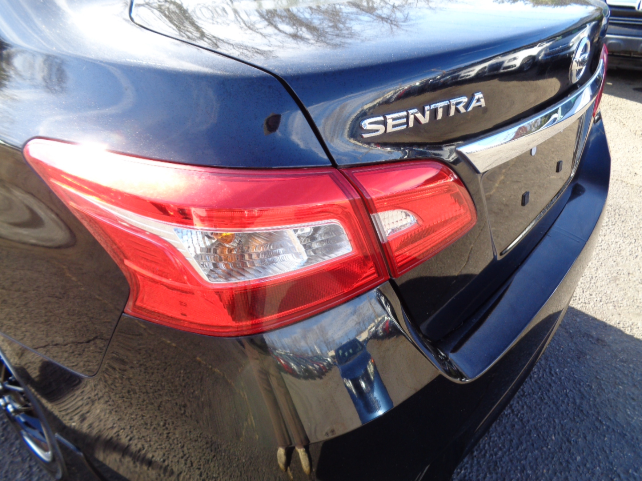 Nissan Sentra S 6MT 2017