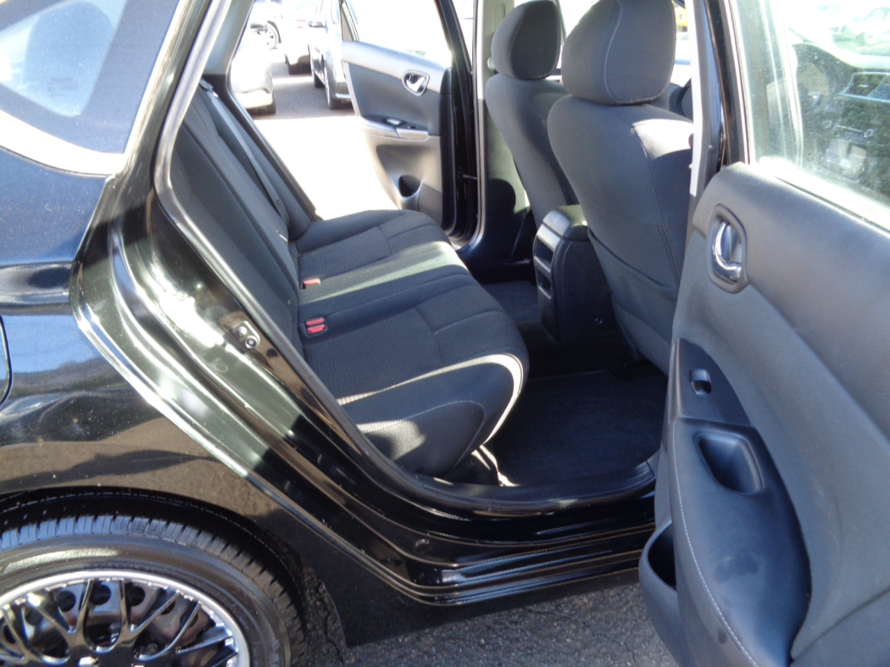 Nissan Sentra S 6MT 2017