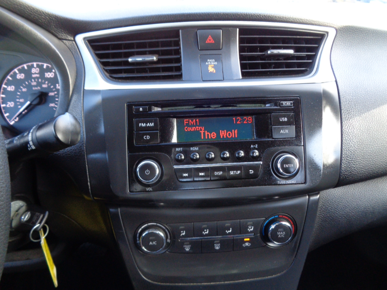 Nissan Sentra S 6MT 2017