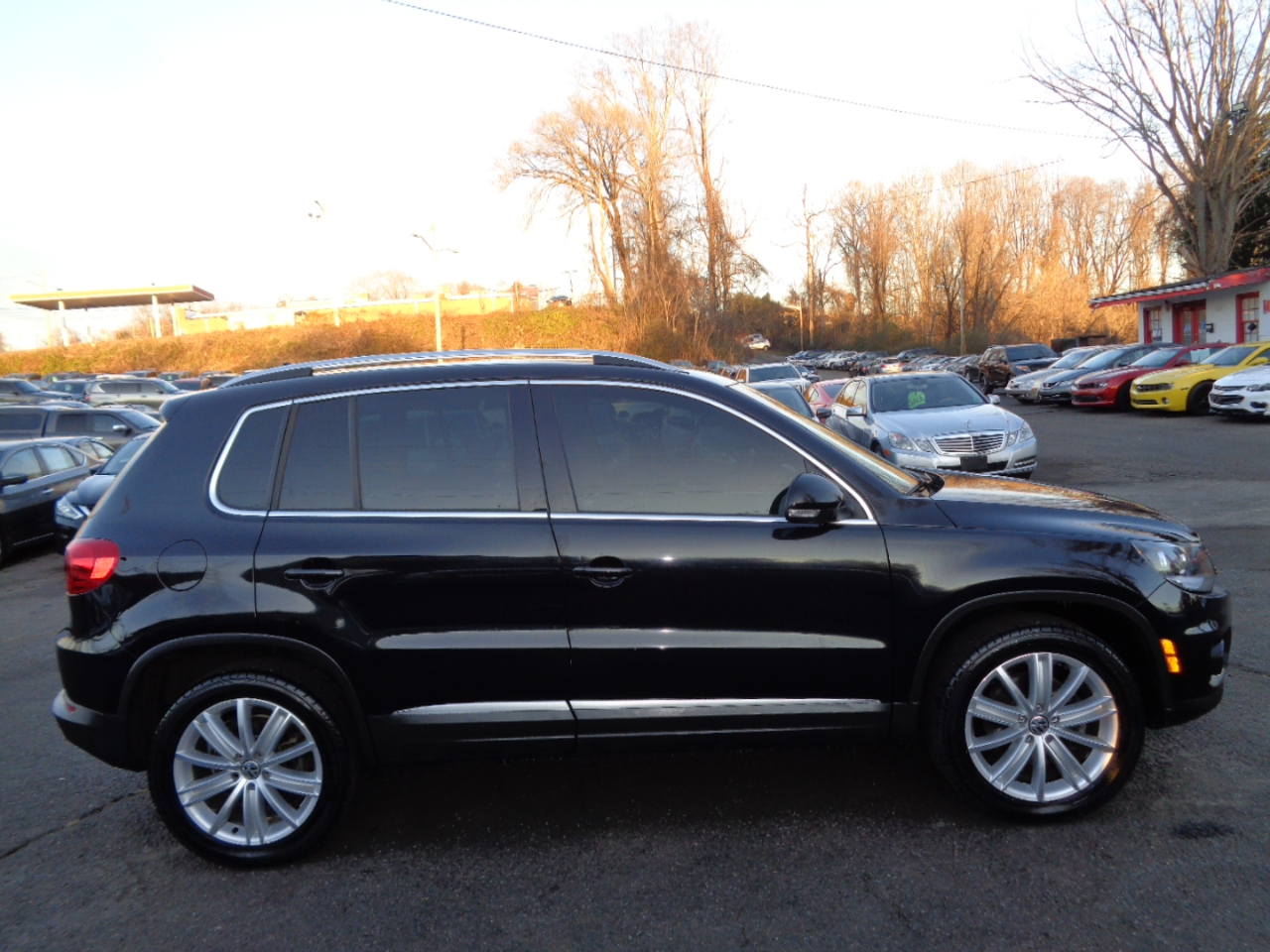 Volkswagen Tiguan S 2013