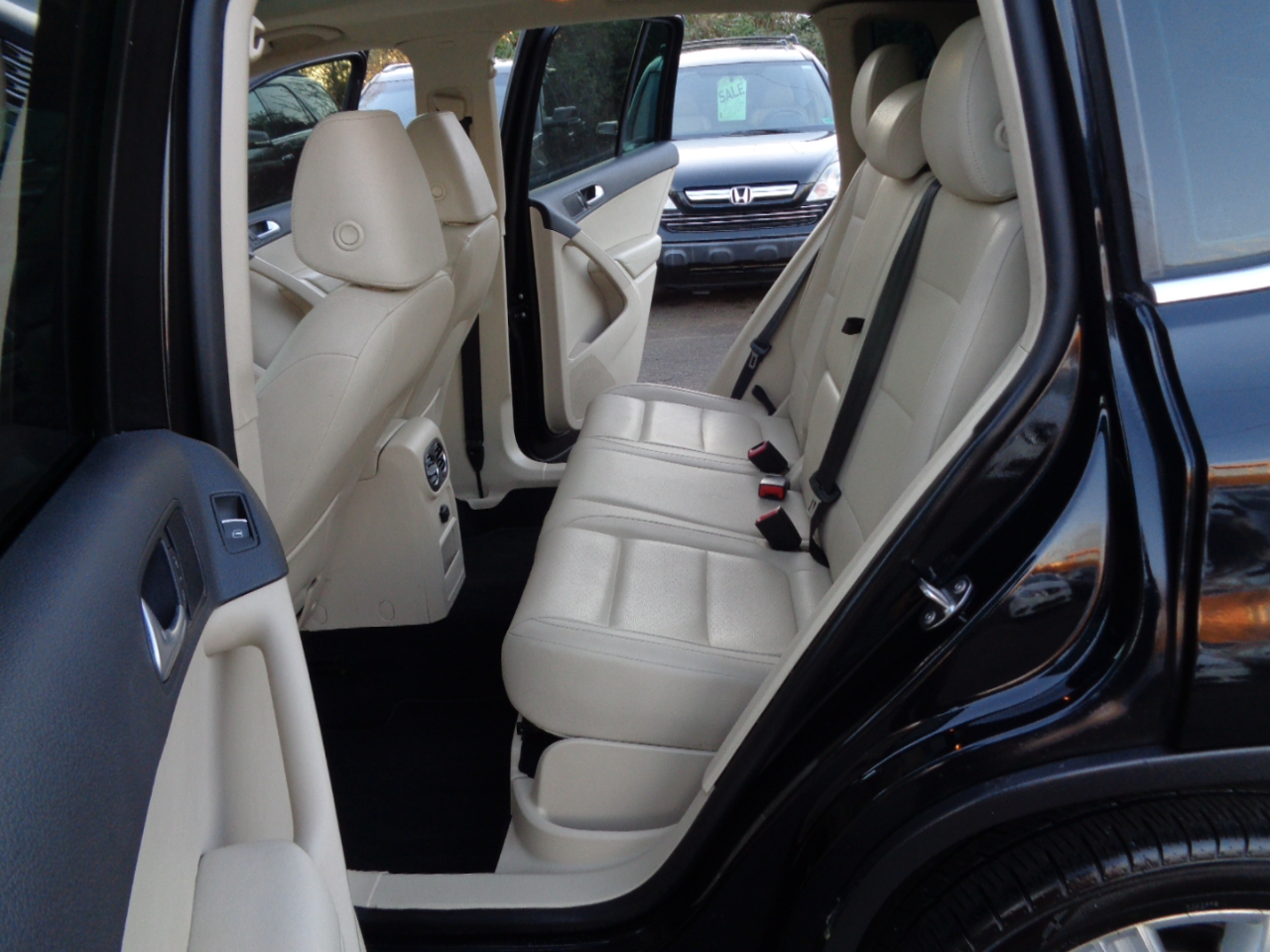 Volkswagen Tiguan S 2013