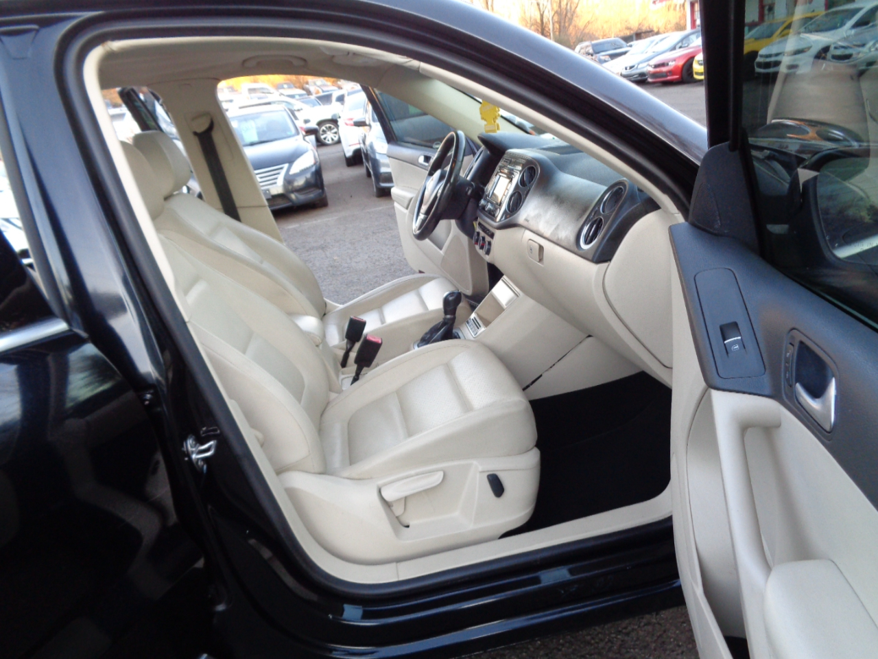 Volkswagen Tiguan S 2013