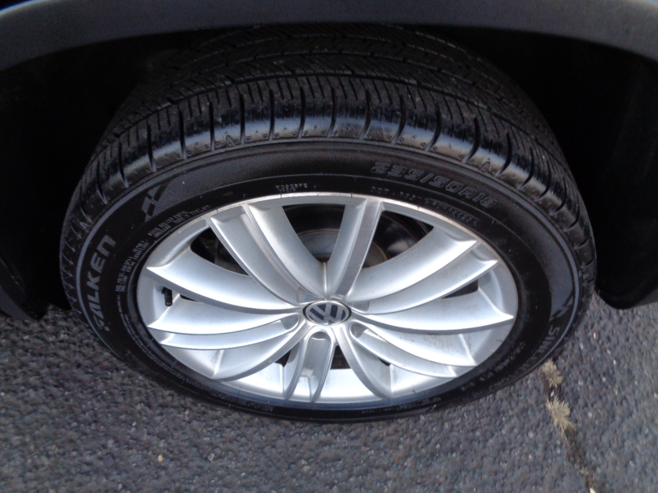 Volkswagen Tiguan S 2013