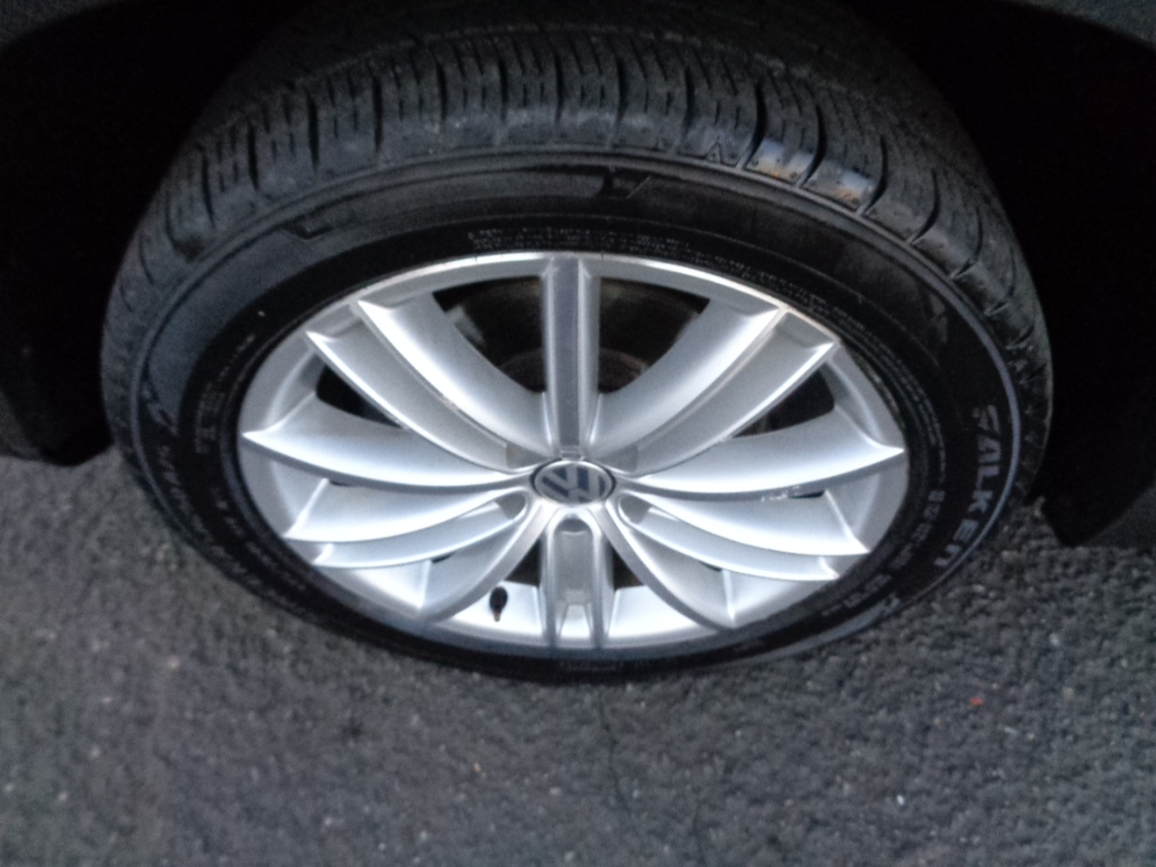 Volkswagen Tiguan S 2013