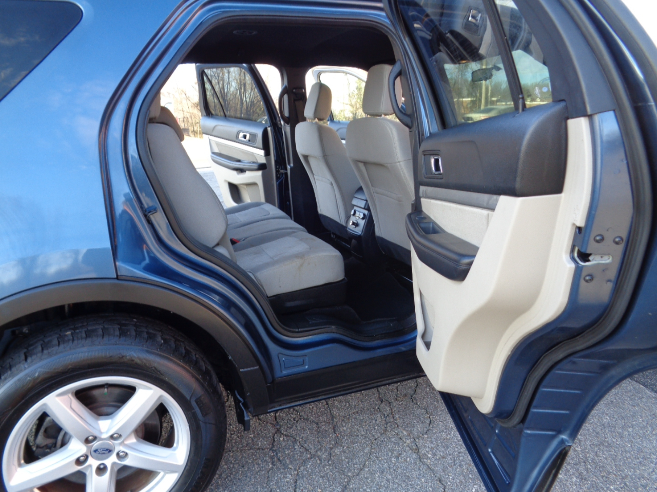 Ford Explorer Base FWD 2018