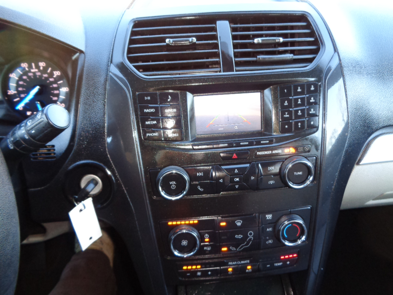 Ford Explorer Base FWD 2018