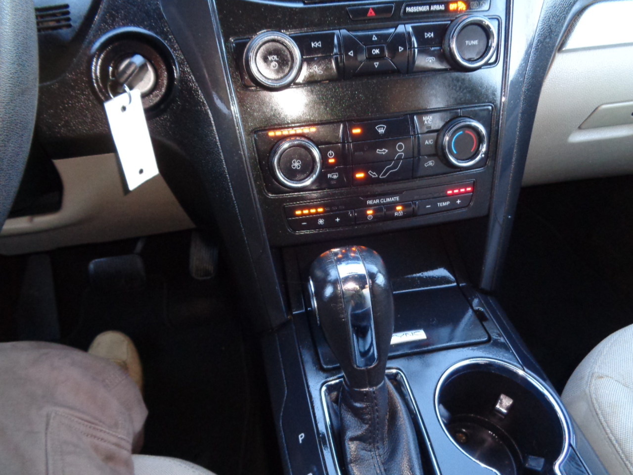 Ford Explorer Base FWD 2018