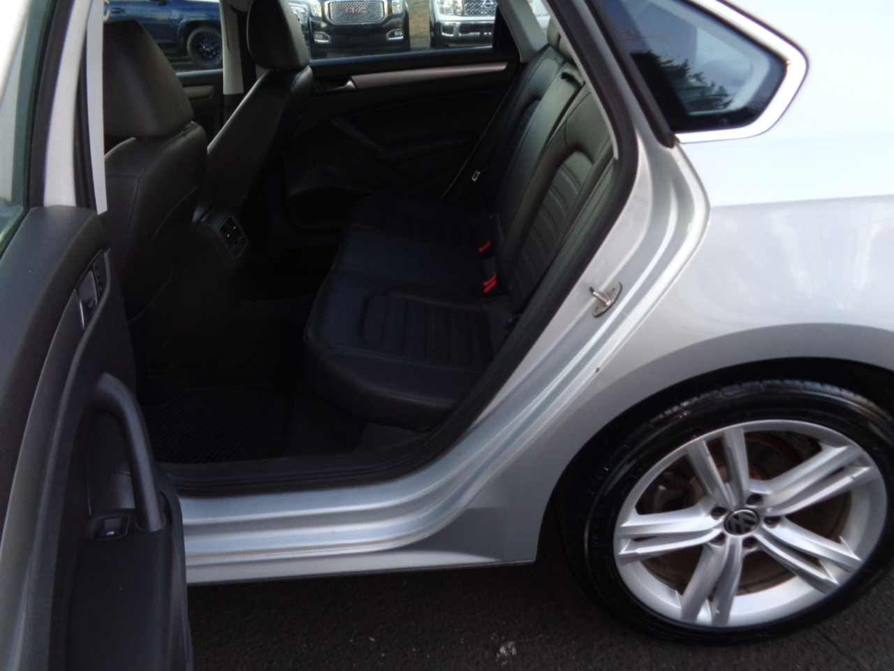 Volkswagen Passat SE 6A 2015