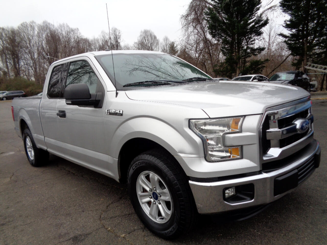 Ford F-150 XL SuperCab 6.5-ft. Bed 2WD 2015