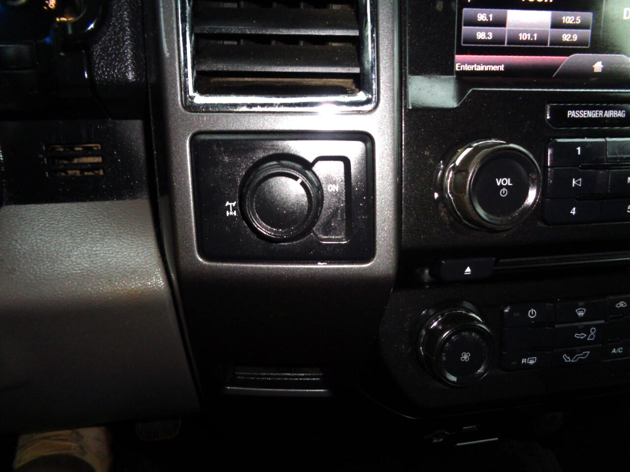 Ford F-150 XL SuperCab 6.5-ft. Bed 2WD 2015